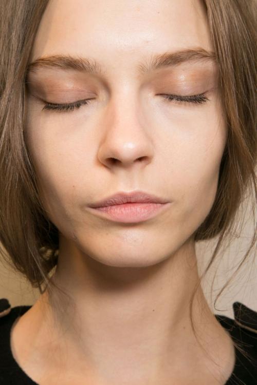 Лицо естественное. Естественный макияж — тренд сезона и обзор лучших идей по формированию естественной красоты (140 фото + видео)