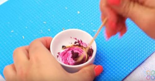 Как сделать помаду в домашних условиях. Лучшие рецепты для приготовления помады своими руками 06 Как сделать помаду в домашних условиях. Лучшие рецепты для приготовления помады своими руками 06