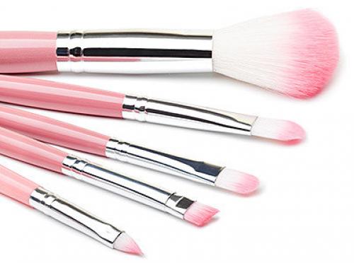 Какие типы кистей для губ существуют.