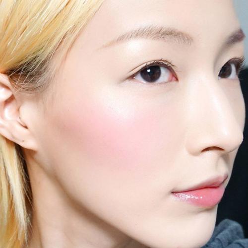 Лучшие румяна и хайлайтеры. Румяна 15