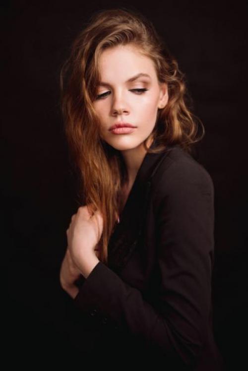 Дневной смоки айс для нависшего века. Макияж для нависшего века: главные правила и лучшие советы