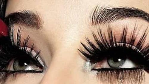 Как ваш макияж влияет на ваши отношения 12