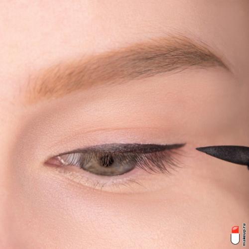 Как сделать смоки айс. Как создать эффект смоки айс, используя жидкий лайнер?