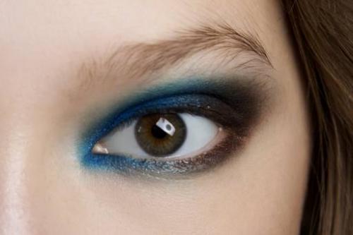 Смоки айс для нависшего века. Эффектный smoky eyes: макияж для глаз с нависшим веком