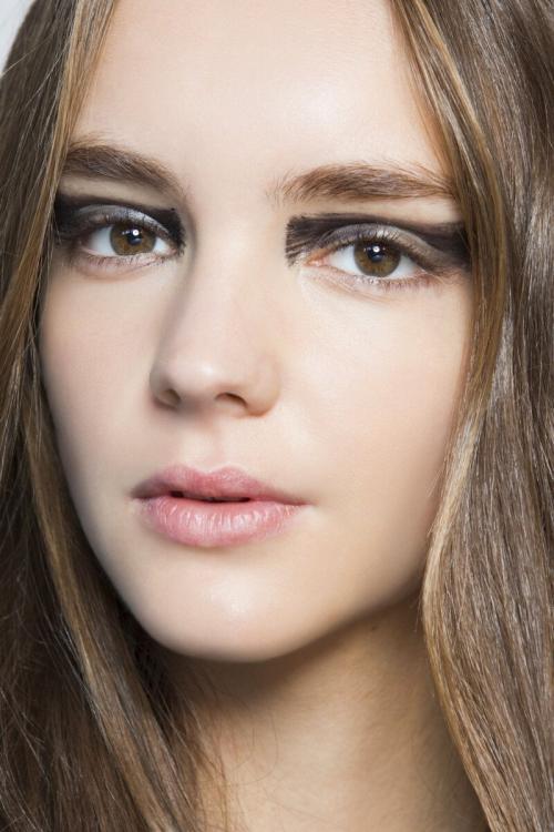 Как выбрать идеальные тени для карих глаз. Как выбрать тени для карих глаз?