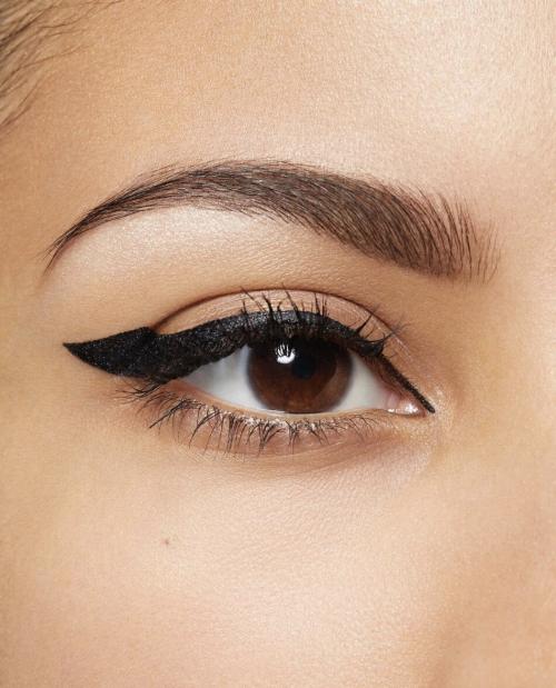 Как сделать стрелки, чтобы они выглядели естественно и не перегружали образ. Как по линейке: учимся рисовать стрелки на глазах