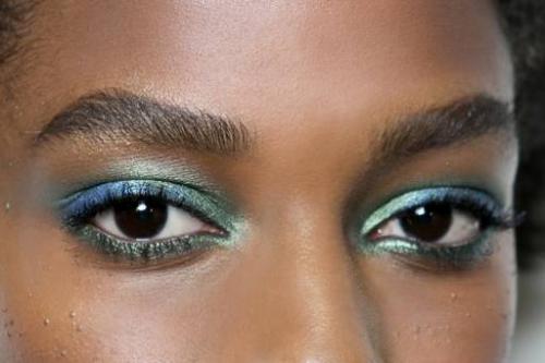 Как с помощью макияжа сделать карие глаза больше. Правила и идеи: макияж для круглых карих глаз: