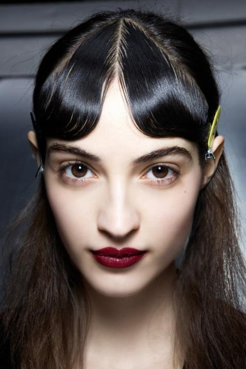 Какие цвета помады или блеска для губ лучше всего сочетаются с макияжем для карих глаз. Какая помада подходит брюнеткам с карими глазами?