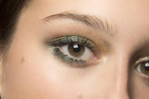 Как с помощью макияжа сделать карие глаза больше. Правила и идеи: макияж для круглых карих глаз: