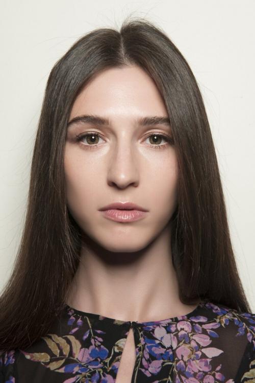 Как создать естественный деловой макияж для карих глаз. Макияж деловой женщины: как создать?