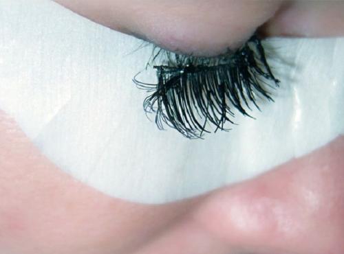 Средство для снятия нарощенных ресниц в домашних условиях. Каким средством снять ресницы?