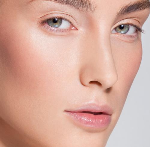 Как наносить румяна на овальное лицо. Нанесение румян в зависимости от формы лица