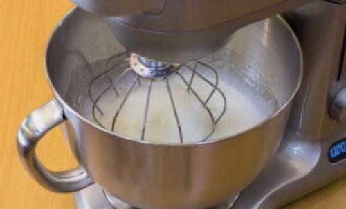 Чем можно заменить сахарную пудру в безе. Безе – 10 рецептов в домашних условиях в духовке