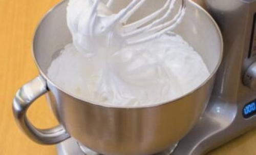 Чем можно заменить сахарную пудру в безе. Безе – 10 рецептов в домашних условиях в духовке