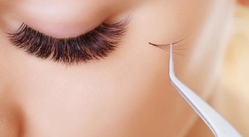 Как расчесывать ресницы и сохранить эффект от наращивания. Правильный уход 11