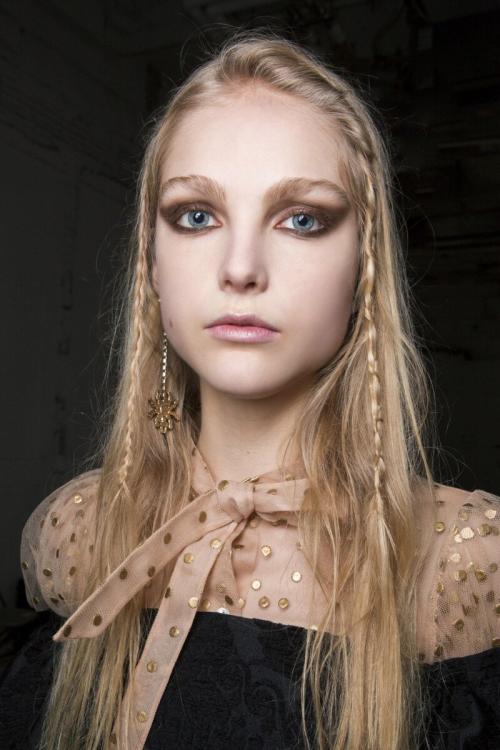 Как создать смоки-айс для карих глаз. Всё о макияже смоки айс