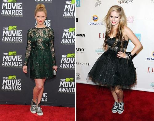 Спортивное платье с кроссовками. Кроссовки с платьем: как сочетать