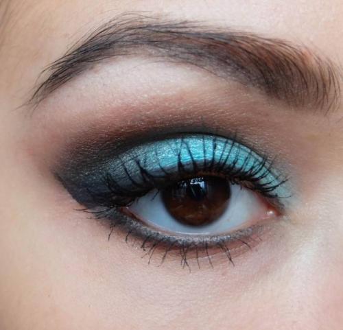 Какие ошибки в макияже для карих глаз лучше всего избегать. Макияж для карих глаз — пошаговое фото красивого вечернего и дневного, синего макияжа, смоки айс, для нависшего века