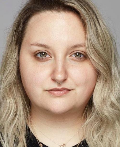 Можно ли замазывать прыщи консилером. Как пользоваться консилером для лица? Пошаговая инструкция