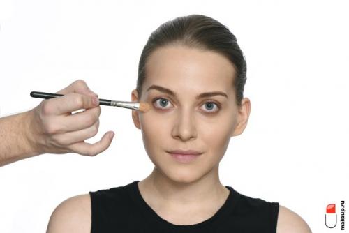 Можно ли замазывать прыщи консилером. Как пользоваться консилером для лица? Пошаговая инструкция
