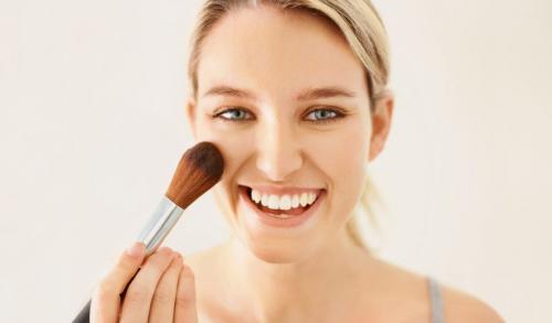 Как замаскировать прыщ с корочкой. Как замаскировать прыщи, если их много