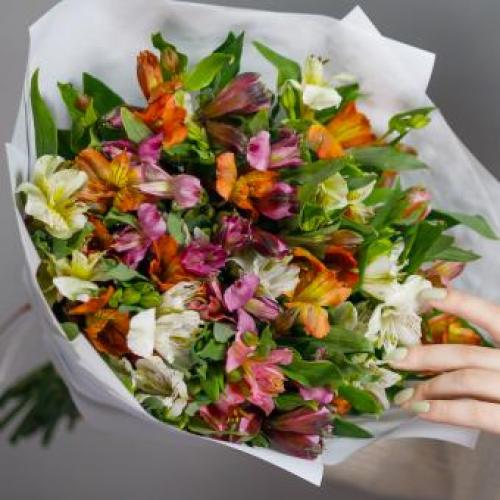 Букет на свадьбу 2022. Свадебные букеты для невесты – тренды сезона 2022