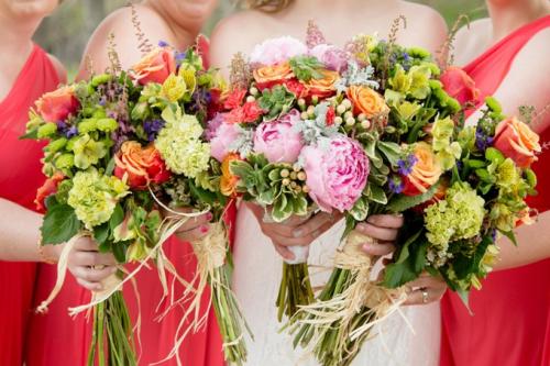 Какие цветы дарят на свадьбу приметы. Какие цветы дарить на свадьбу