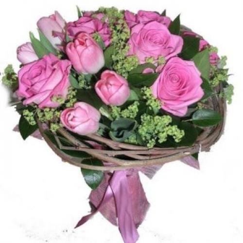 Какие цветы дарят на свадьбу родители. Значение букета от мамы