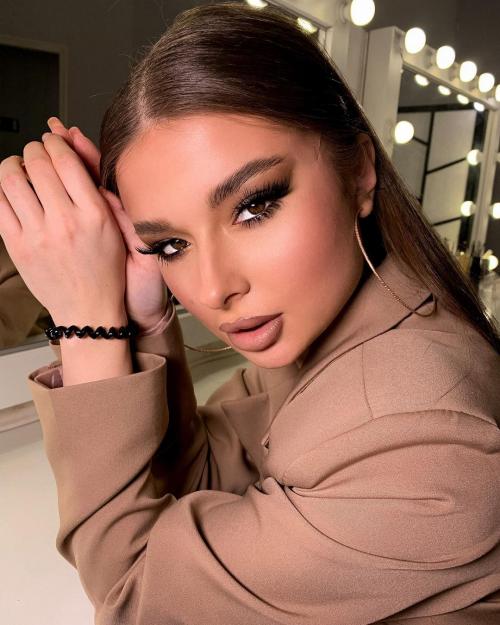 Зеленый смоки айс для карих глаз. Как сделать макияж смоки айс – пошаговая техника с фото и видео