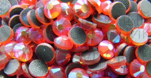 Профессиональные секреты: как правильно клеить стразы для глаз 08 Профессиональные секреты: как правильно клеить стразы для глаз 08