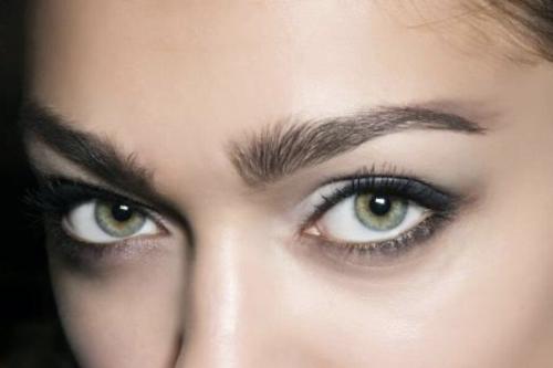 Какие оттенки теней подходят для зеленоглазых. Какими тенями красить зеленые глаза?