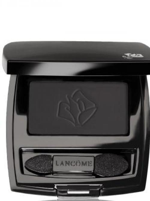 Как правильно наносить черные тени на веки. Как использовать черные тени?