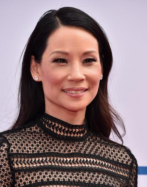 Какие особенности нанесения теней для разных форм век. Разные типы глаз и особенности макияжа для них