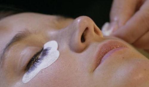 Чем заменить тушь для ресниц. Макияж глаз: альтернатива туши и другим средствам 10 Чем заменить тушь для ресниц. Макияж глаз: альтернатива туши и другим средствам 10