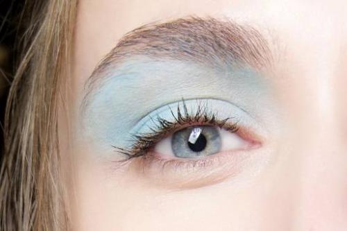 Какие основные техники нанесения теней существуют. Советы и техники: как правильно наносить тени на глаза