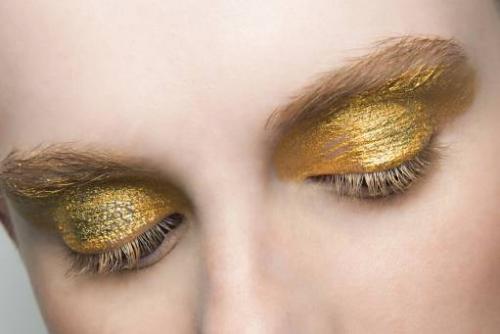 Какие основные техники нанесения теней существуют. Советы и техники: как правильно наносить тени на глаза