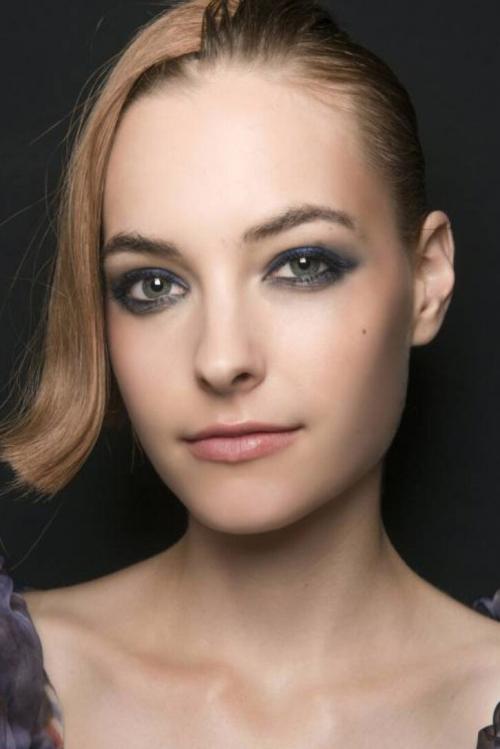 Какие тени подходят для вечернего макияжа. Вечерний макияж для карих глаз