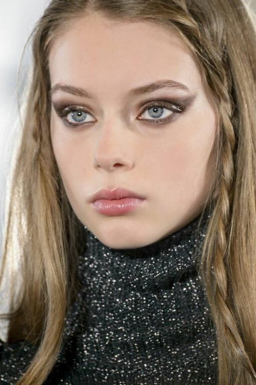 Как сделать идеальные стрелки с помощью теней. Как по линейке: учимся рисовать стрелки на глазах