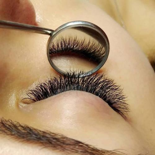 Выпадают ли ресницы после наращивания и почему. Что еще может привести к потере наращенных ресниц 01