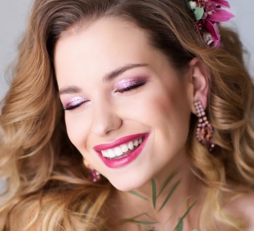 Какие типы грима лучше всего подходят для использования украшений. Как сочетать макияж и украшения: косметичка плюс шкатулка