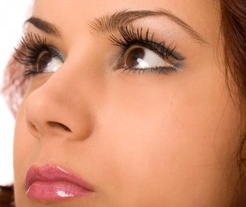 Как расчесывать нарощенные ресницы. Как правильно расчесывать нарощенные ресницы?