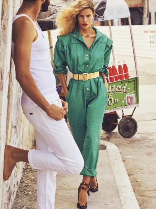 Какие элементы ретро-стиля 80-х и 90-х вернулись в моду зимой 2025. Тенденции в моде 80-х в СССР