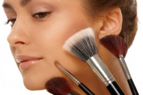 Как правильно наносить румяна на худое лицо. Особенности нанесения румян 12