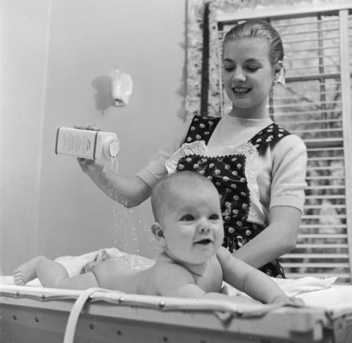 Можно ли вместо пудры использовать присыпку. Мир взрослых: чем в макияже пригодится детская присыпка?