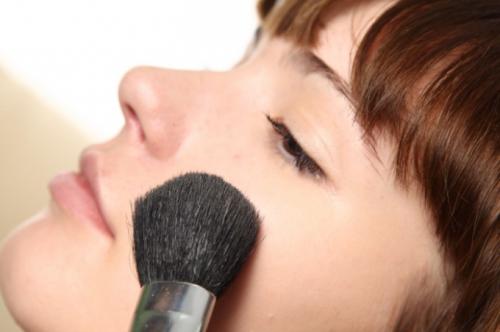 Как наносить румяна на вытянутое лицо