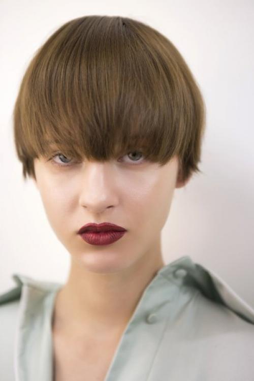 Помада для шатенок с зелеными глазами. Какая помада подойдет брюнетке с зелеными глазами?