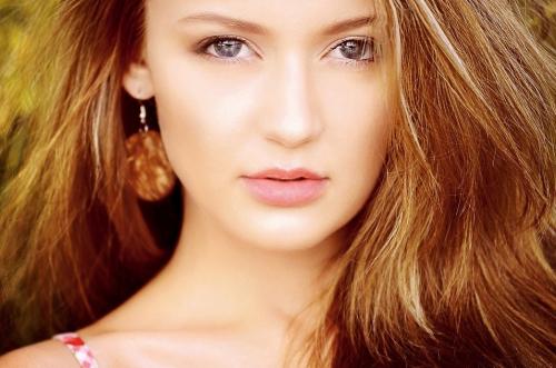 Как создать эффект нежной гусиной перьевки с помощью стразов на ресницы. Декорирование ресниц: создание праздничного образа