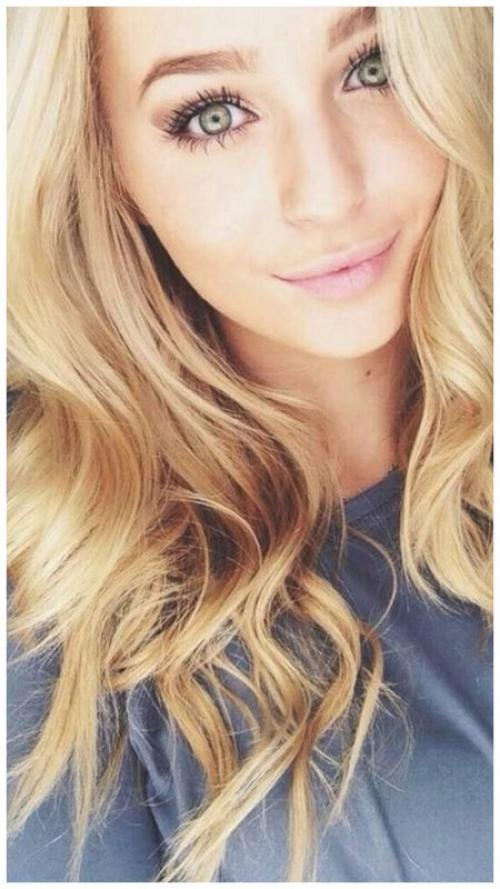 Тени для зеленых глаз. Особенности макияжа для зеленых глаз и светлых волос