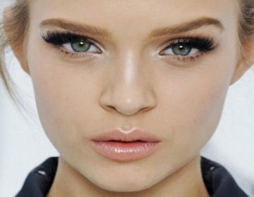 Эффект наращивание ресниц Лиса или лисий. Варианты объёма 08