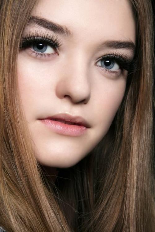 Как сделать накладные ресницы настоящими. Как наклеить ленточные накладные ресницы?